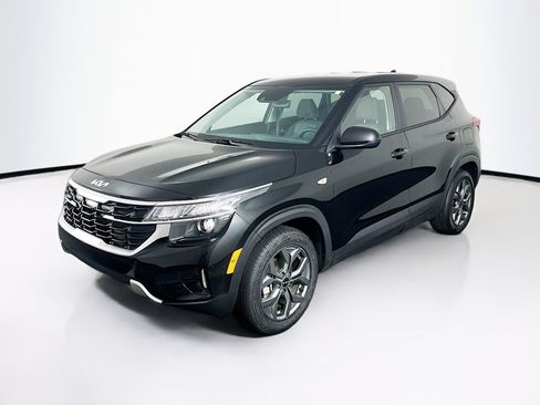 Used 2026 Kia Seltos LX FWD image 3