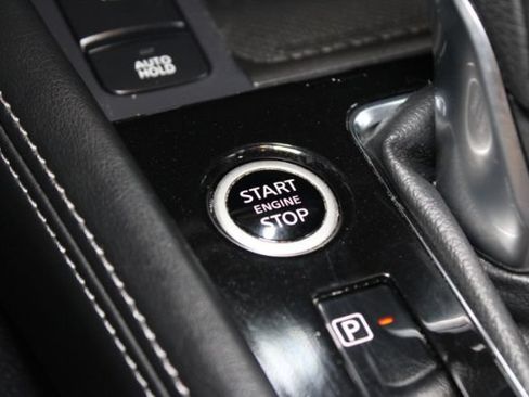 Used 2021 Nissan Kicks SR w/ SR Premium Package FWD image 16