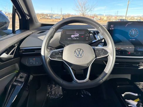 Certified 2021 Volkswagen ID.4 Pro S w/ Gradient Package image 17