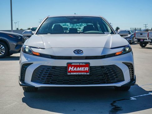 Used 2026 Toyota Camry SE FWD image 2