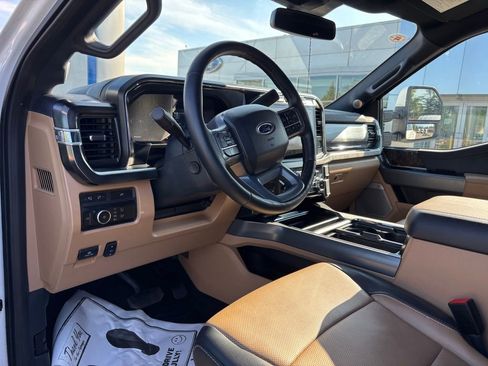 Used 2024 Ford F450 Lariat w/ Lariat Ultimate Package AWD/4WD image 23
