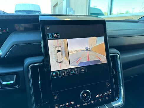 Used 2025 GMC Yukon Denali image 23