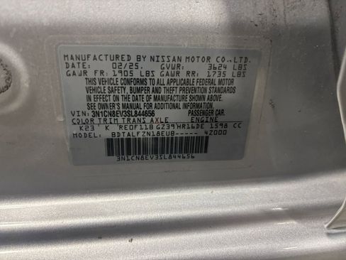 Used 2025 Nissan Versa SV image 28