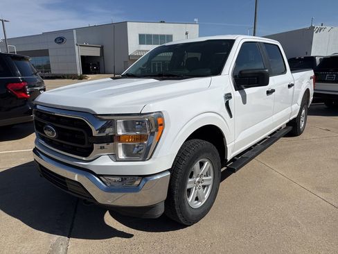 Used 2022 Ford F150 XLT image 3