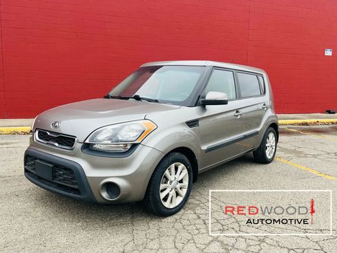 Used 2012 Kia Soul + image 1