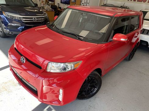 Used 2013 Scion xB image 7