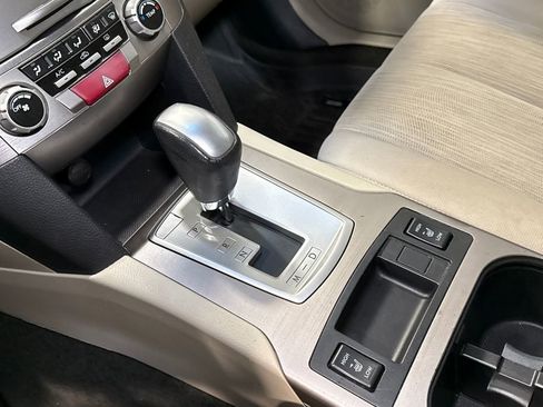 Used 2014 Subaru Outback 2.5i Premium image 16