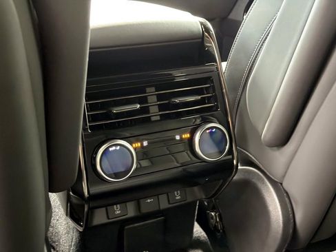New 2026 Land Rover Range Rover Sport Dynamic SE AWD/4WD image 15