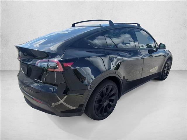 Used 2023 Tesla Model Y Long Range AWD/4WD image 5