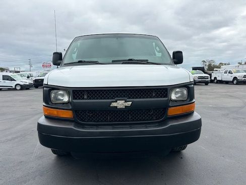 Used 2016 Chevrolet Express 2500 image 3