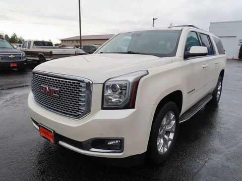 Used 2015 GMC Yukon XL SLT w/ Open Road Package image 3