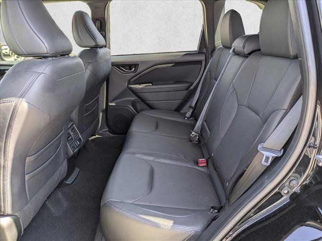 Used 2025 Subaru Forester Limited AWD/4WD image 19
