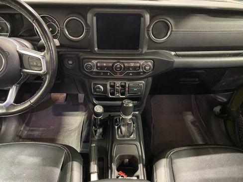 Used 2023 Jeep Gladiator Overland w/ Popular Equipment Package AWD/4WD image 15