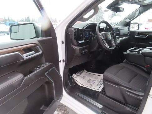 Used 2022 Chevrolet Silverado 1500 LT image 18