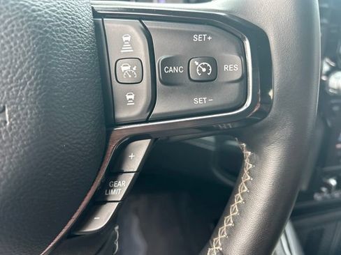 Used 2025 RAM 2500 Limited AWD/4WD image 31