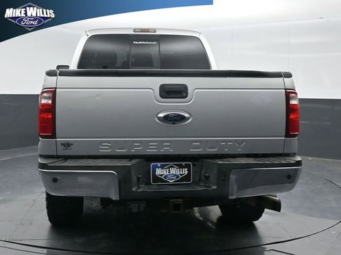 Used 2015 Ford F250 Lariat w/ Lariat Interior Package image 6