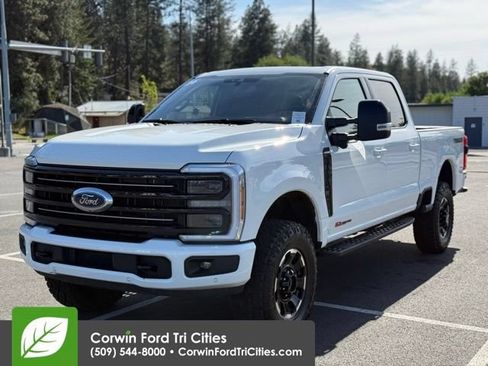 Used 2026 Ford F350 Platinum w/ Tremor Off-Road Package AWD/4WD image 1