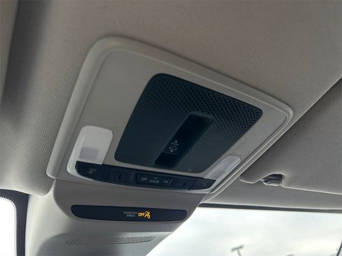 Certified 2024 Honda HR-V EX-L image 30