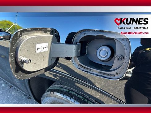 New 2026 Buick Enclave Sport Touring w/ LPO, Floor Liner Package image 8