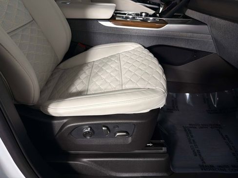 Used 2026 Cadillac Escalade Platinum Sport w/ LPO, Floor Liner Package image 25