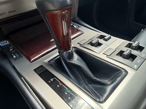 Used 2014 Lexus GX 460 Luxury image 33