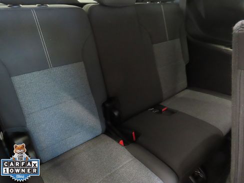 Used 2025 GMC Acadia Elevation image 25