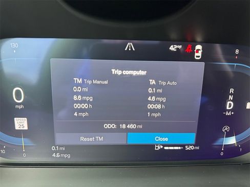 Certified 2025 Volvo XC60 B5 Core image 25