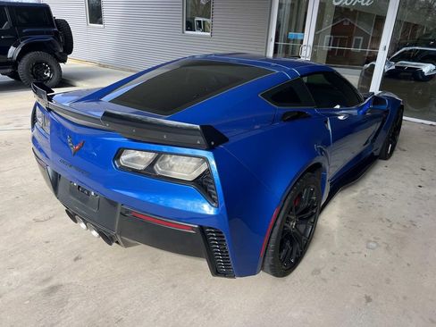 Used 2015 Chevrolet Corvette Z06 w/ 2LZ Preferred Equipment Group image 7