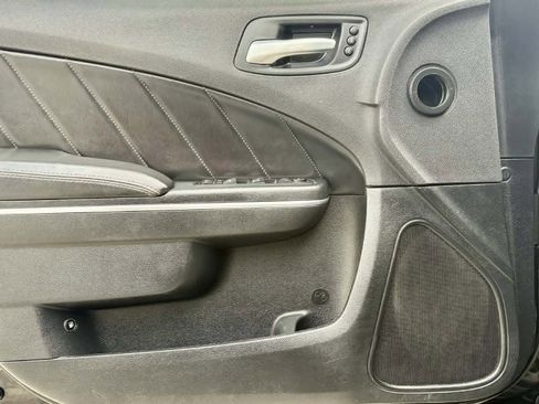 Used 2018 Dodge Charger R/T Scat Pack image 12