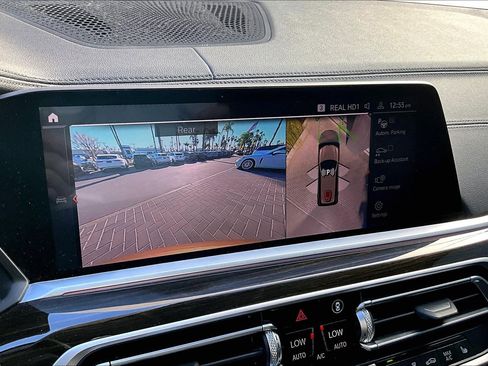 Used 2020 BMW X7 xDrive40i w/ Premium Package image 21