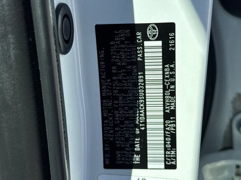 Used 2025 Toyota Camry LE image 20