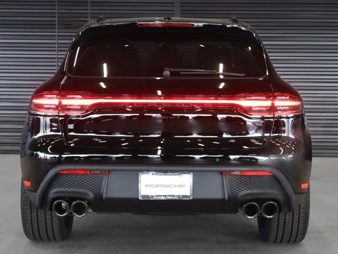 New 2026 Porsche Macan image 9