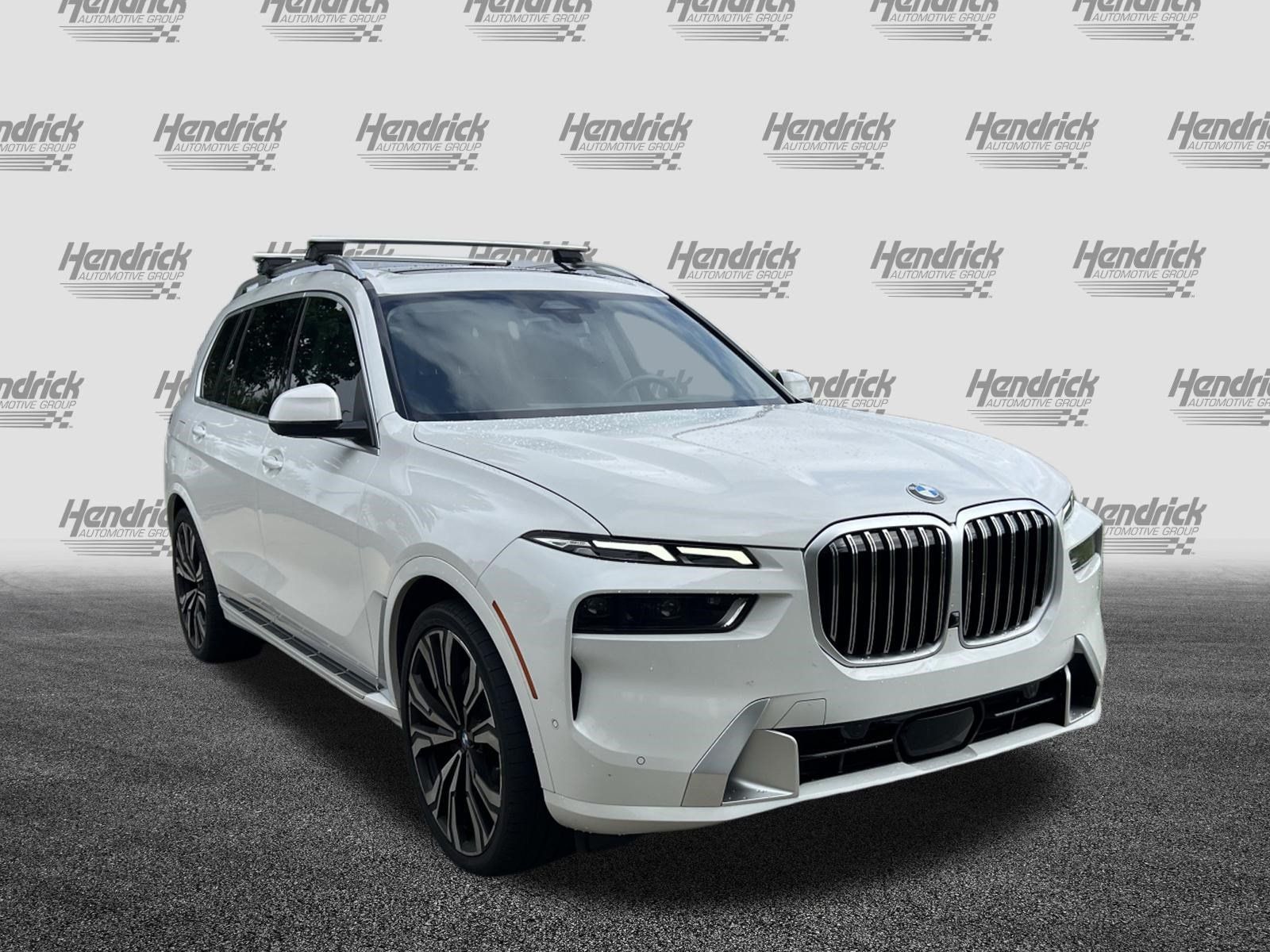 Used 2023 BMW X7 xDrive40i w/ Premium Package AWD/4WD image 2