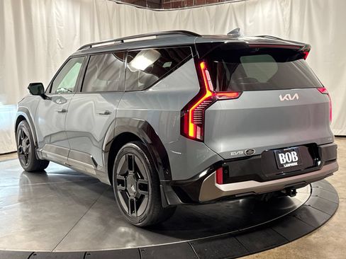 Certified 2024 Kia EV9 GT-Line AWD/4WD image 9