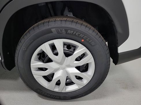 New 2026 Toyota Corolla Cross L image 8