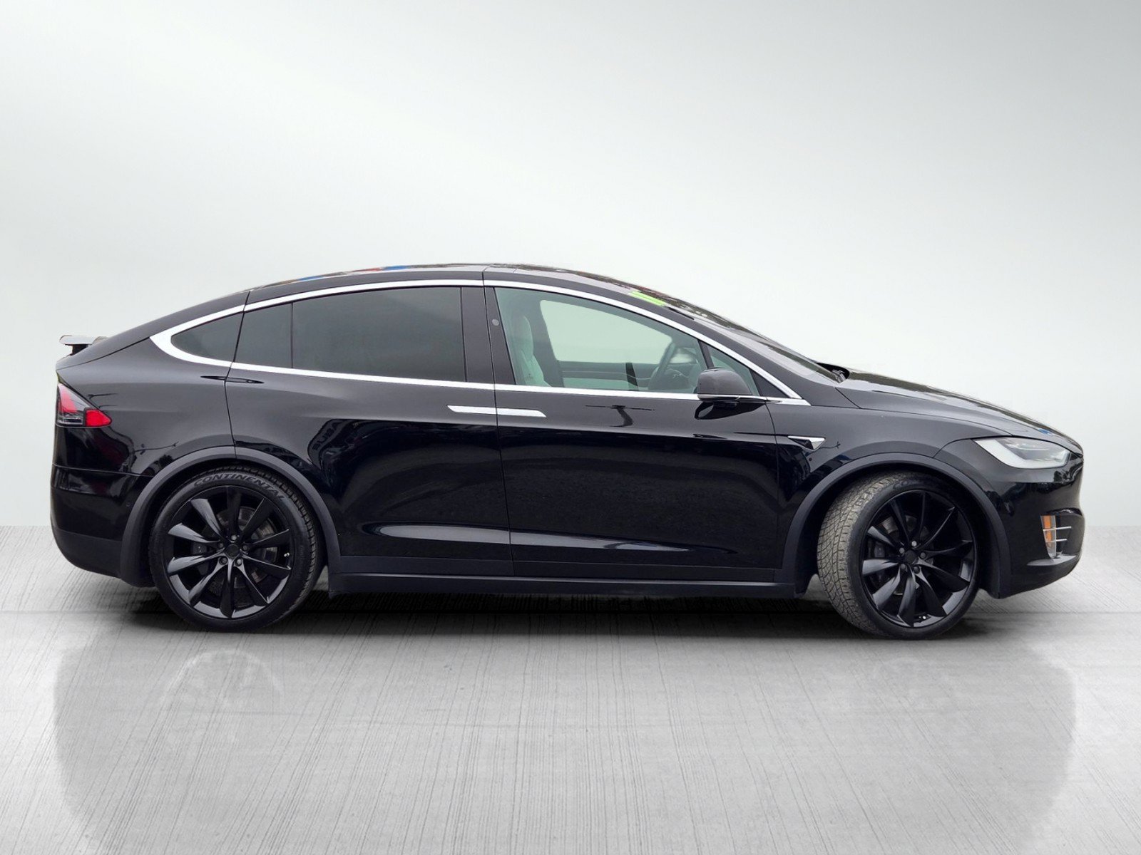 Used 2018 Tesla Model X 100D AWD/4WD image 3