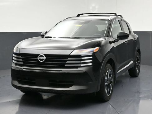 New 2026 Nissan Kicks SV w/ Cold Weather Package AWD/4WD image 3
