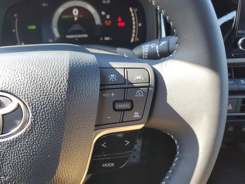 New 2026 Toyota Camry SE image 22