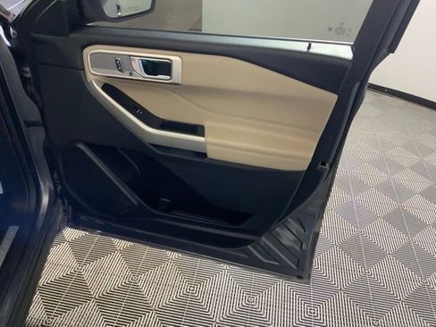 Used 2021 Ford Explorer Limited w/ Equipment Group 301A RWD image 31