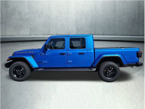 New 2025 Jeep Gladiator Sport image 2