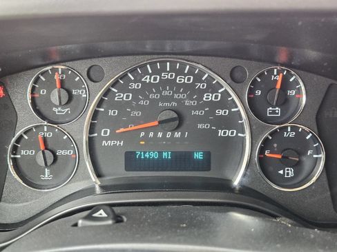 Used 2021 Chevrolet Express 2500 w/ Driver Convenience Package RWD image 16