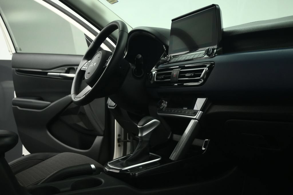 Certified 2022 Kia Seltos S FWD image 55