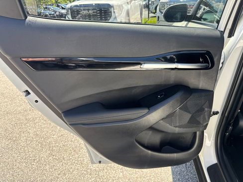 New 2025 Kia Seltos EX image 21