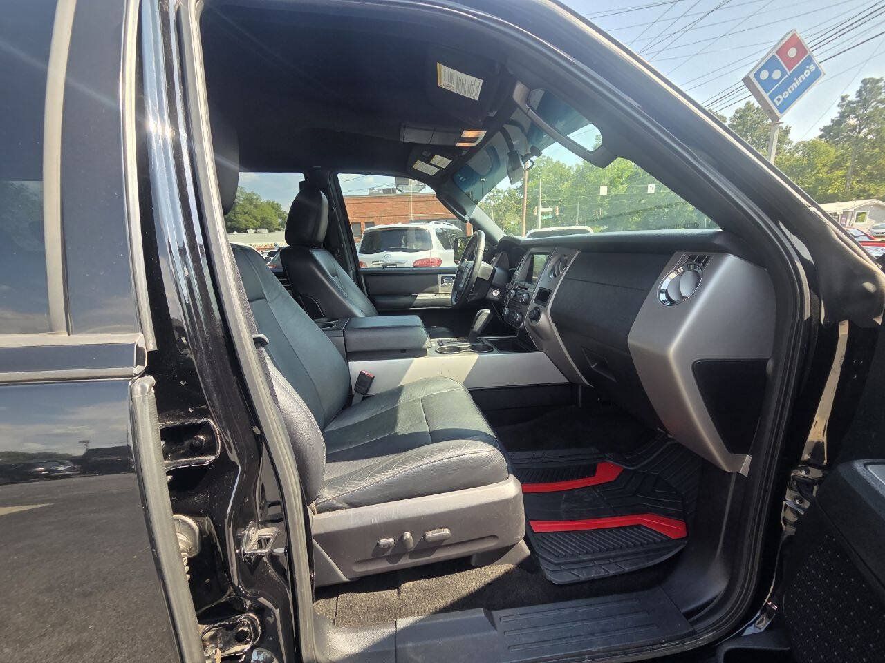 Used 2017 Ford Expedition XLT w/ Equipment Group 202A RWD image 20