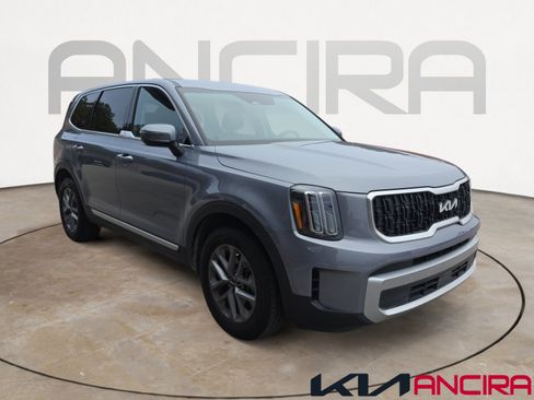 Used 2024 Kia Telluride LX image 1