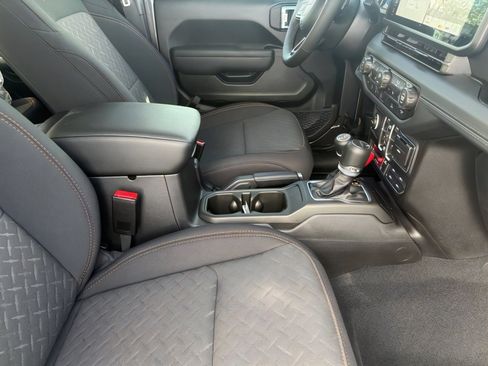 New 2026 Jeep Gladiator Mojave image 10