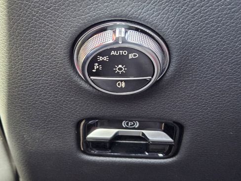 Used 2026 Mercedes-Benz GLC 300 image 27