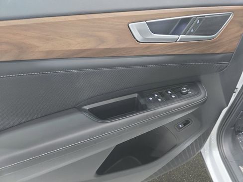 Used 2024 Volkswagen Atlas SE w/ Panoramic Sunroof Package image 25