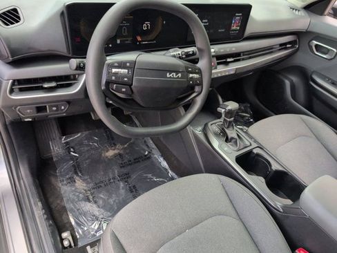 Used 2025 Kia K4 FWD image 15