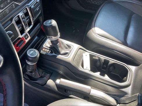 Used 2019 Jeep Wrangler Unlimited Rubicon AWD/4WD image 15